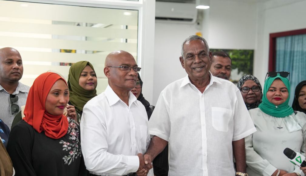 ސަރަނގު އާދަމް މަނިކުގެ ތާއީދު މޫސާ އަލީ ޖަލީލަށް