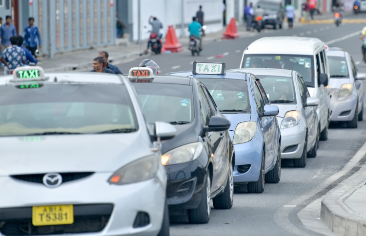 ސަރުކާރުން ފަށާ ޓެކްސީ ލައިންގެ ހާއްސަ ނަމްބަރަކީ 1655