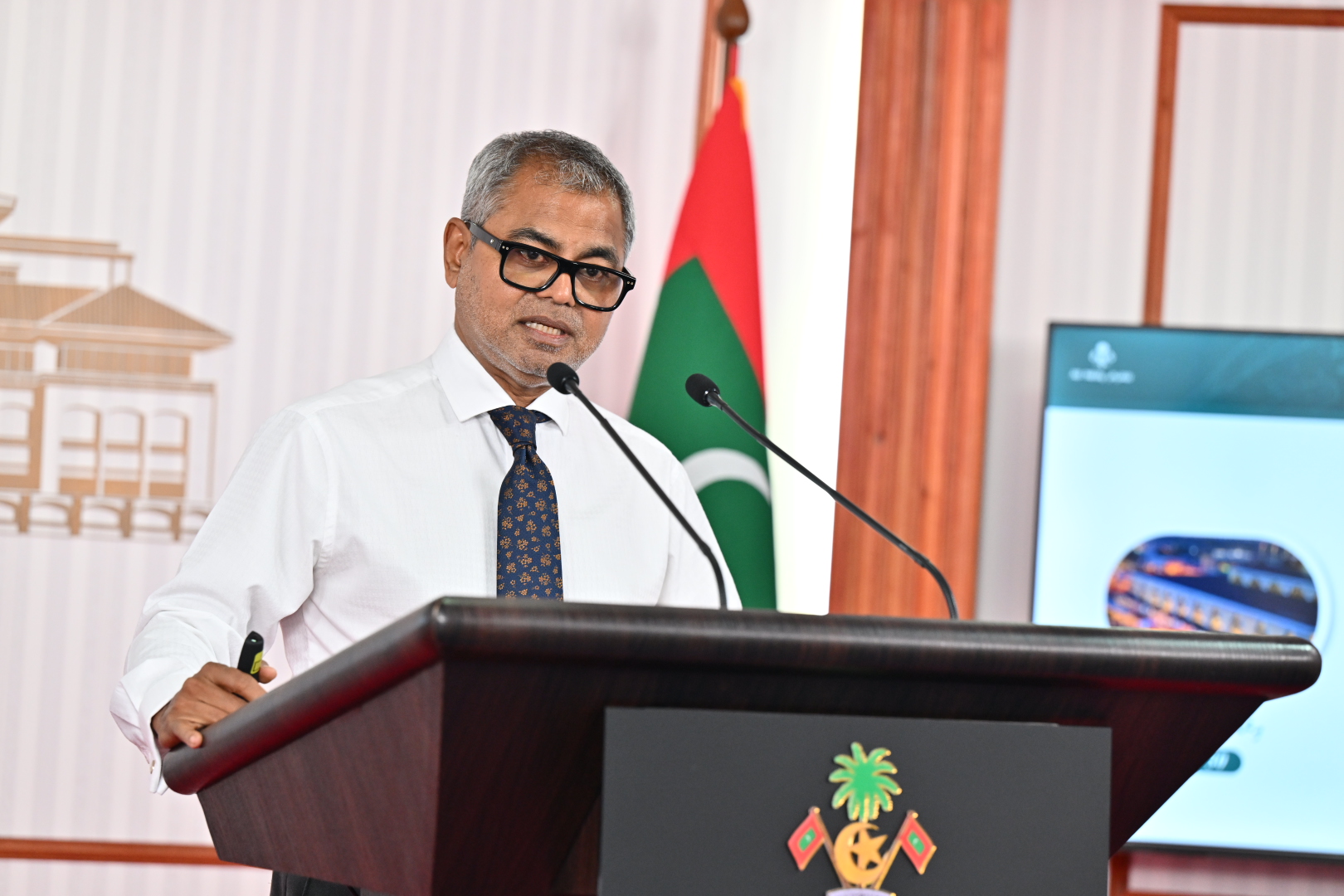 ސޯލާ ސިޓީ މަސައްކަތް ދެ އަހަރުން ނިންމާލެވޭނެ: ވަޒީރު ޠާރިޤު