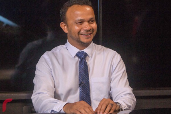 ދެ އިންތިހާބު އެއްކޮށްލުމަކީ ރައްޔިތުންގެ "ބާރު"  ކަނޑުވާލުން: އަލީ