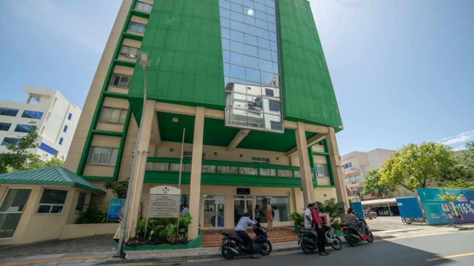 ސުކޫކަށްް ދައްކަންޖެހޭ 500 މިލިއަން ޑޮލަރު ދައްކާ ހަލާސްކޮށްފިި