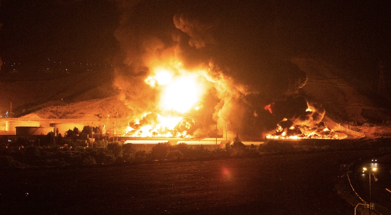 އިޒްރޭލަށް ބިރުވެރި ރެއެއް: އީރާނު ނަރަކައަށް ހަދާލާނެ ކަމަށް ބުނެ ބިރު ދައްކަން އުޅުނު މީހުންނަށް ކޯވަރެއް ދީފި