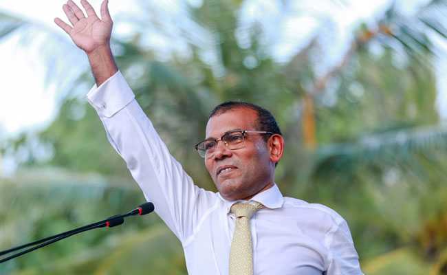 އެމްޑީޕީގެ ތެރޭގައި އުފެދުނު ހިލާފްތައް ހަމަޔަކަށް އެޅުވުމަށް ފައްޔާޒް ކުރި މަސައްކަތަކަށް ނަޝީދުގެ ތައުރީފް