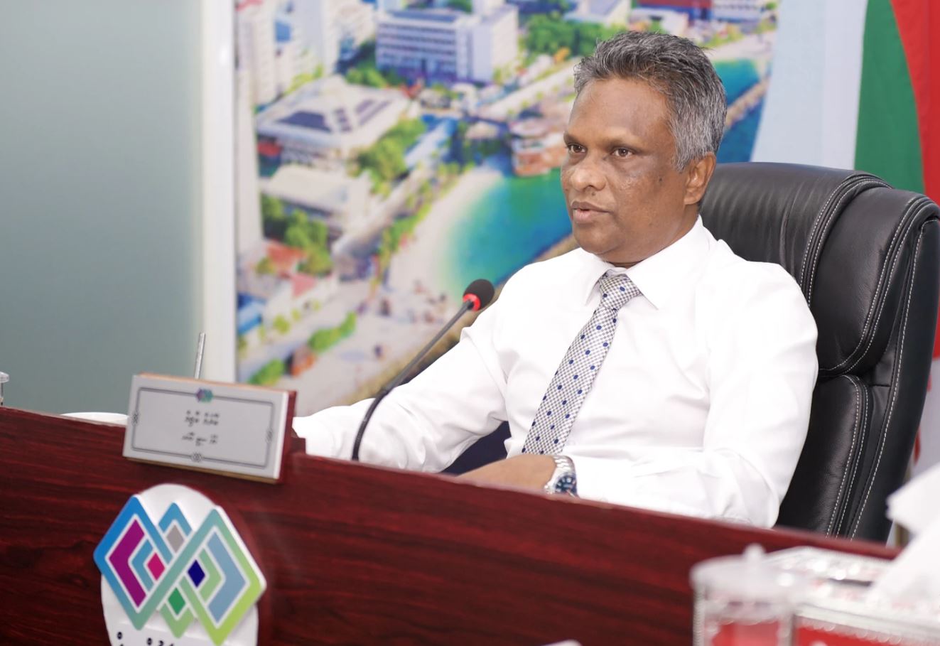 ކަނޑުތައް ޙިމާޔަތްކޮށް، އަންނަން އޮތް ޖީލުތަކަށް ފޯރުކޮށްދިނުމަށް މަސައްކަތްކުރަން ޖެހޭ: މޭޔަރު އާޒިމް