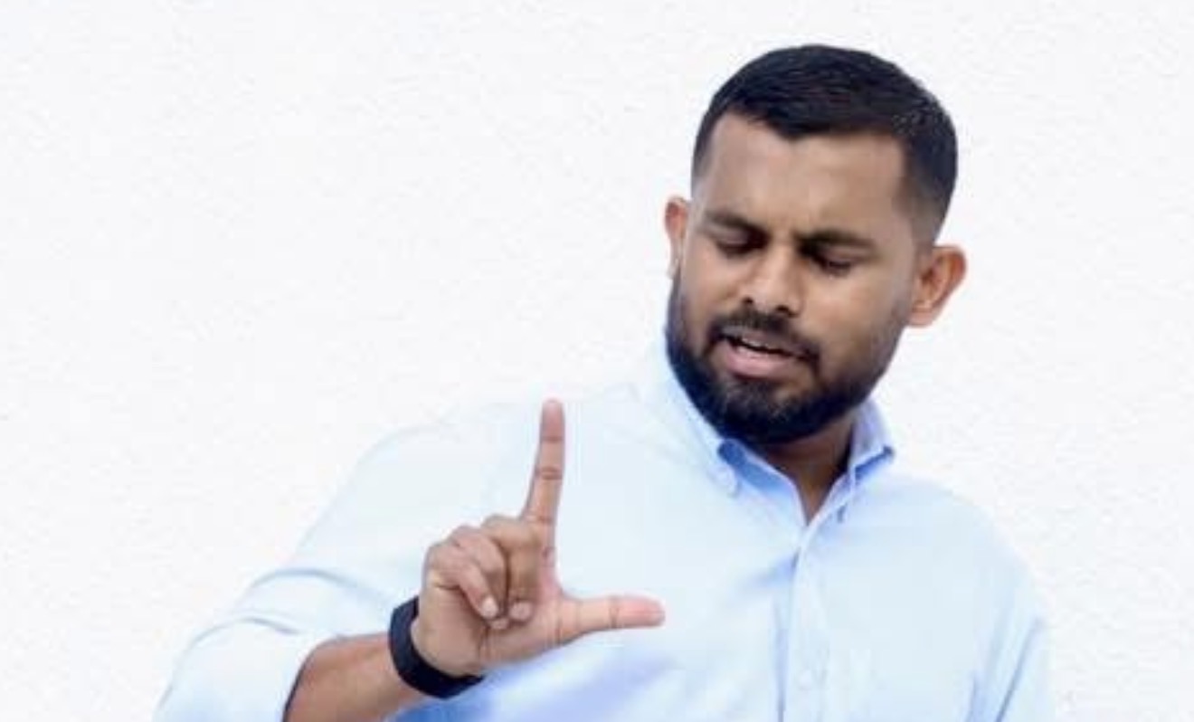 ކުރީގެ އިމިގްރޭޝަން ކޮންޓްރޯލަރ ޝަމްއާން: ކޯޓާ ކޮރަޕްޝަންގައި ހޯމް މިނިސްޓަރާއި ރައީސްވެސް ބައިވެރިވާ ކަމަށް ތުހުމަތުކުރައްވައިފި