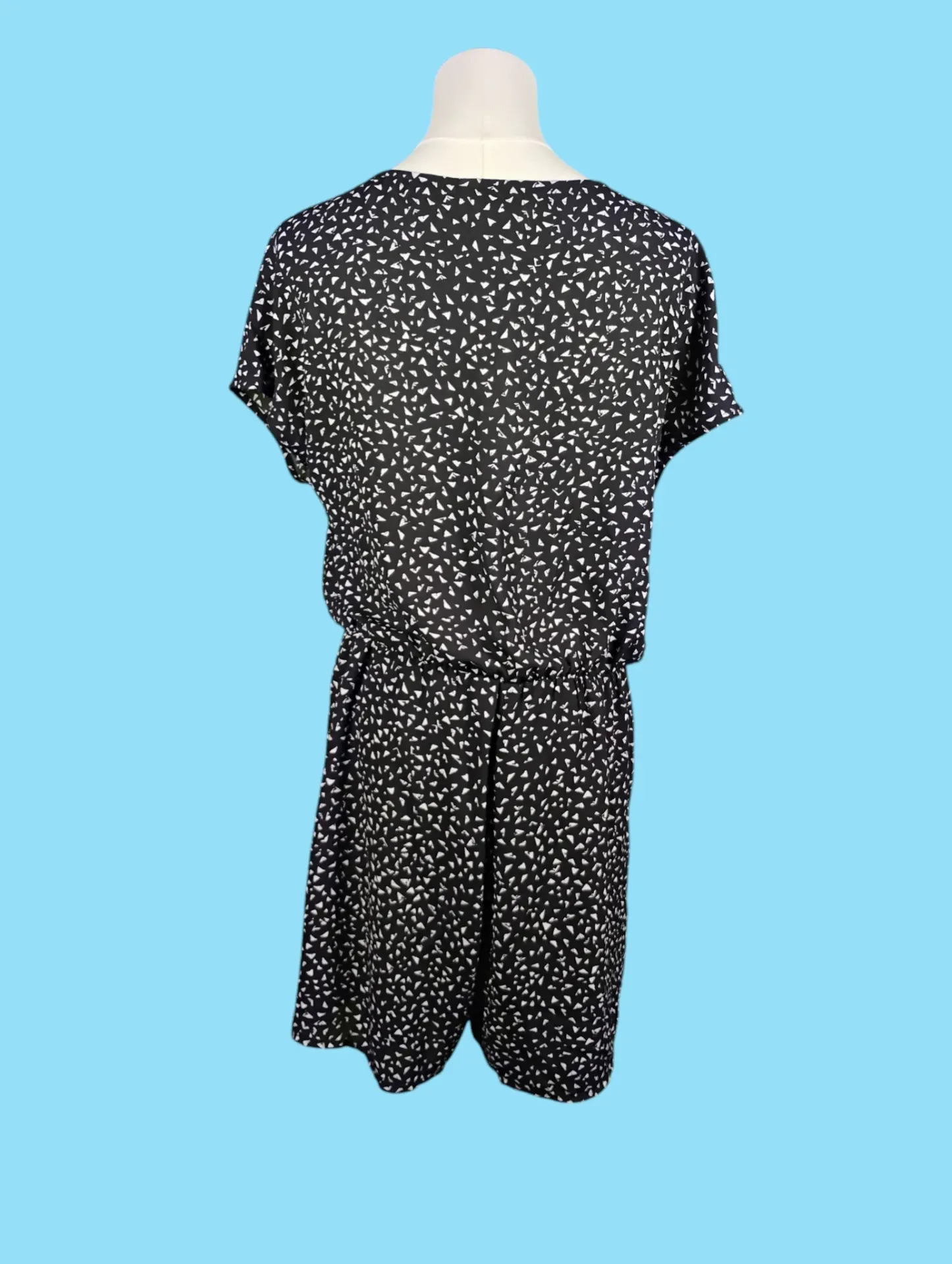 Decree Women's Black & White Patterned V-Neck Short Sleeve Romper Size L thumbnail 3