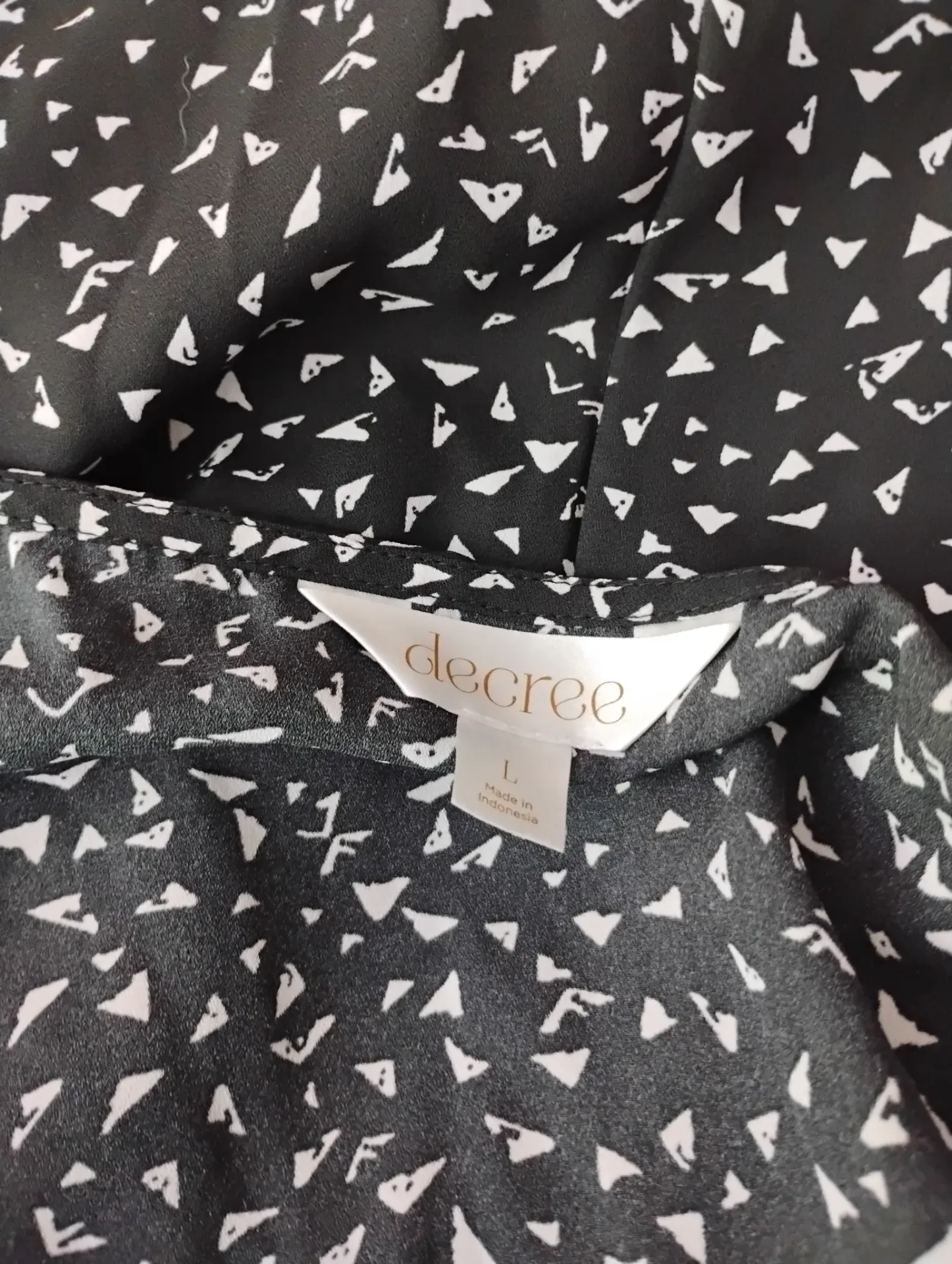 Decree Women's Black & White Patterned V-Neck Short Sleeve Romper Size L thumbnail 5