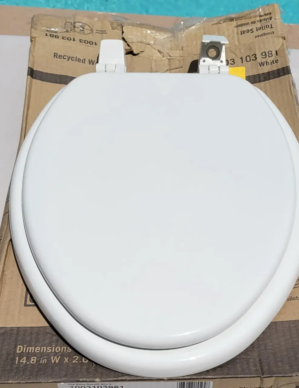 New White Elongated Molded Wood Toilet Seat Top-Tite Hinge