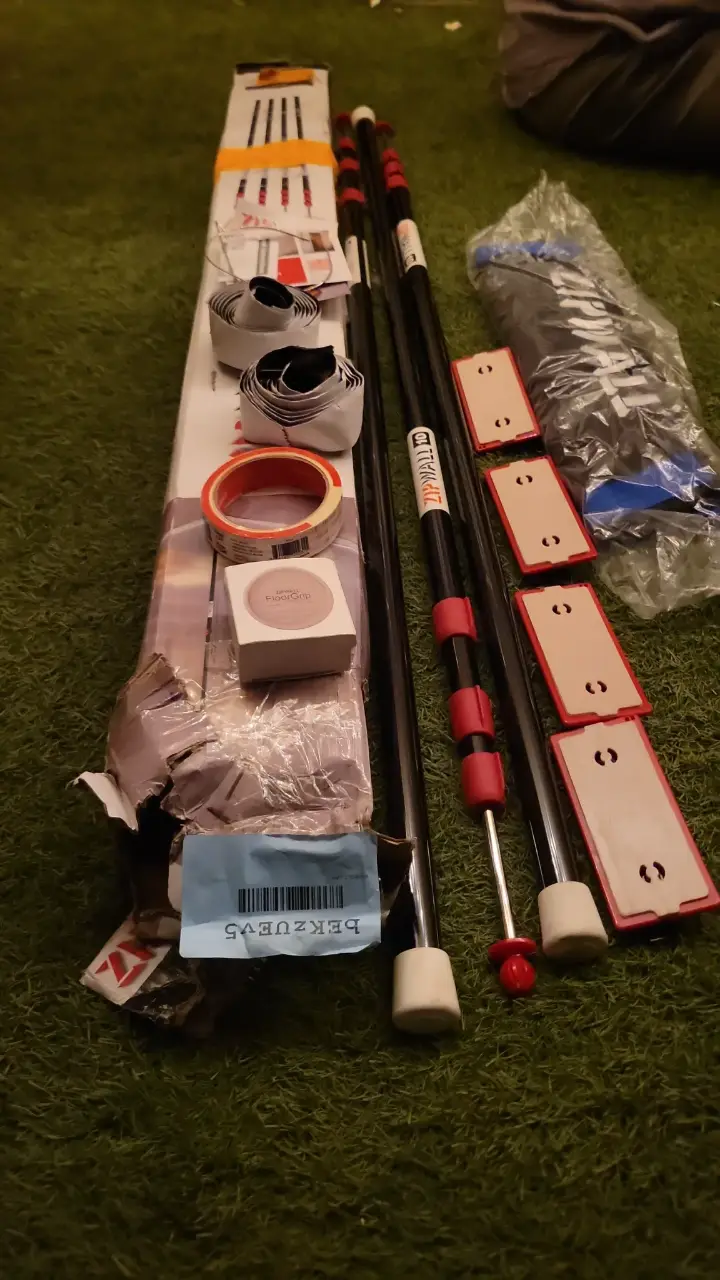 ZipWall HD Dust Barrier System Kit with 3 Poles & Carry Bag---it is missing one pole, only 3 in box thumbnail 3
