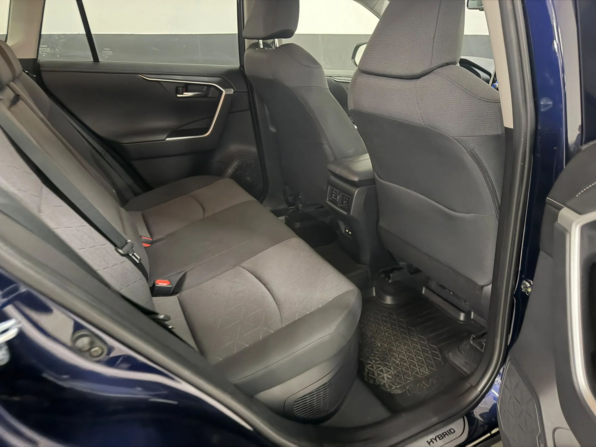Anteprima 15 di TOYOTA RAV 4