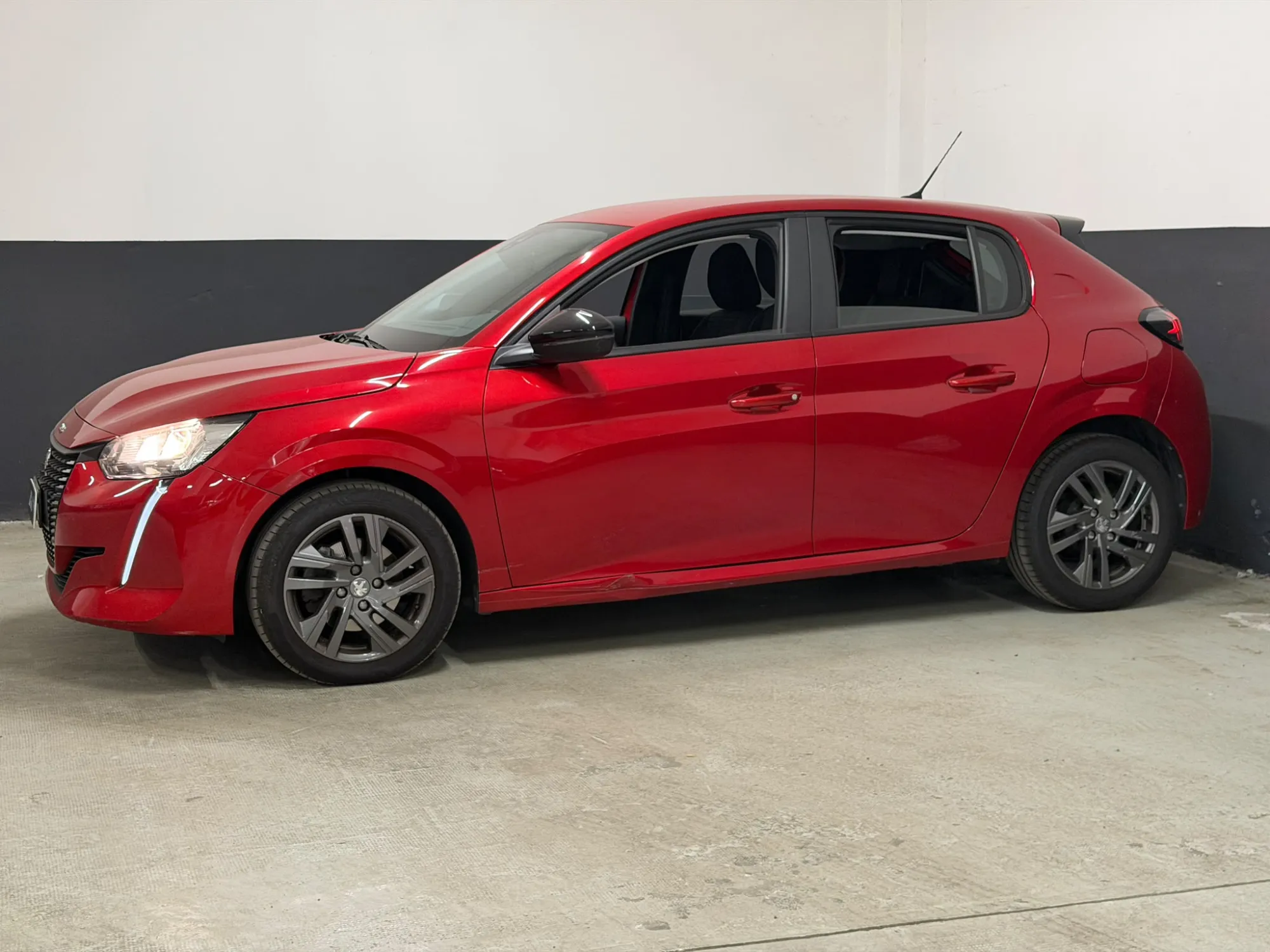 Anteprima 12 di PEUGEOT 208