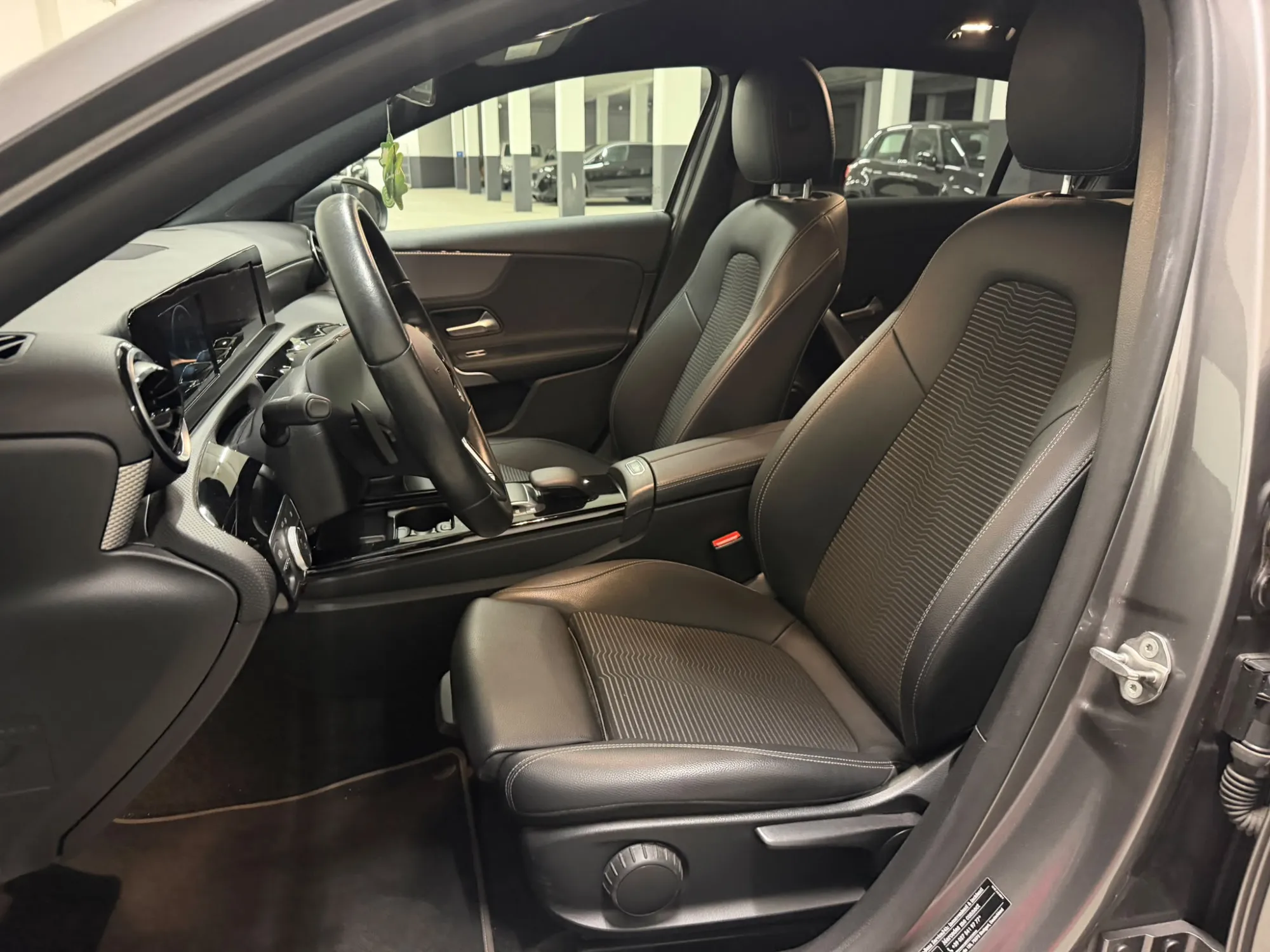 Anteprima 3 di MERCEDES Classe A