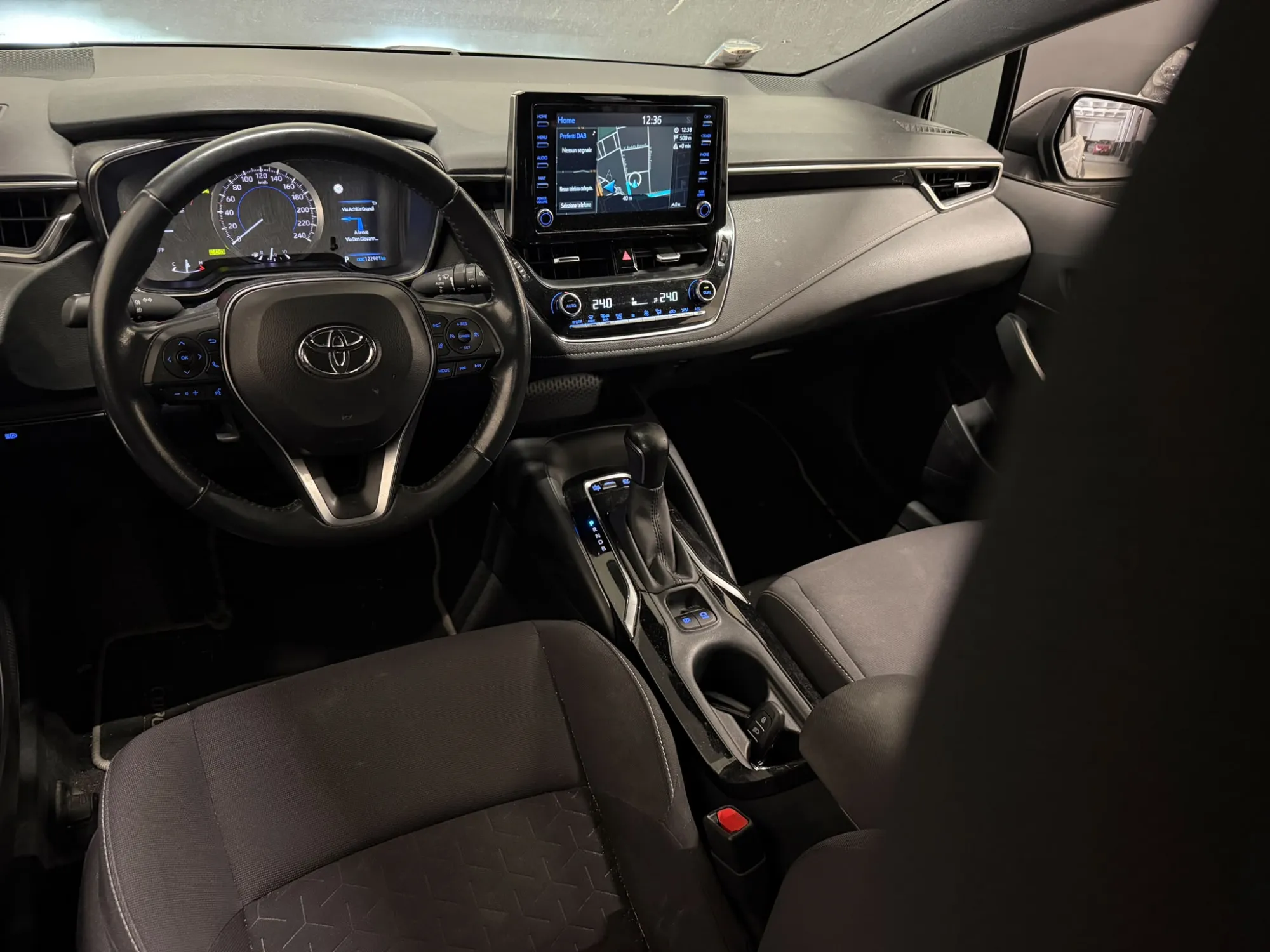Anteprima 7 di TOYOTA Corolla