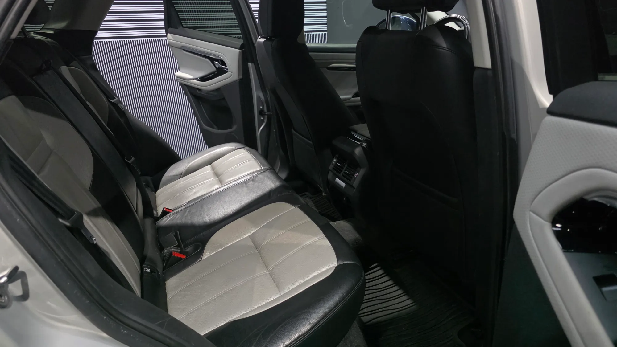 Anteprima 9 di LAND ROVER Range Rover Evoque