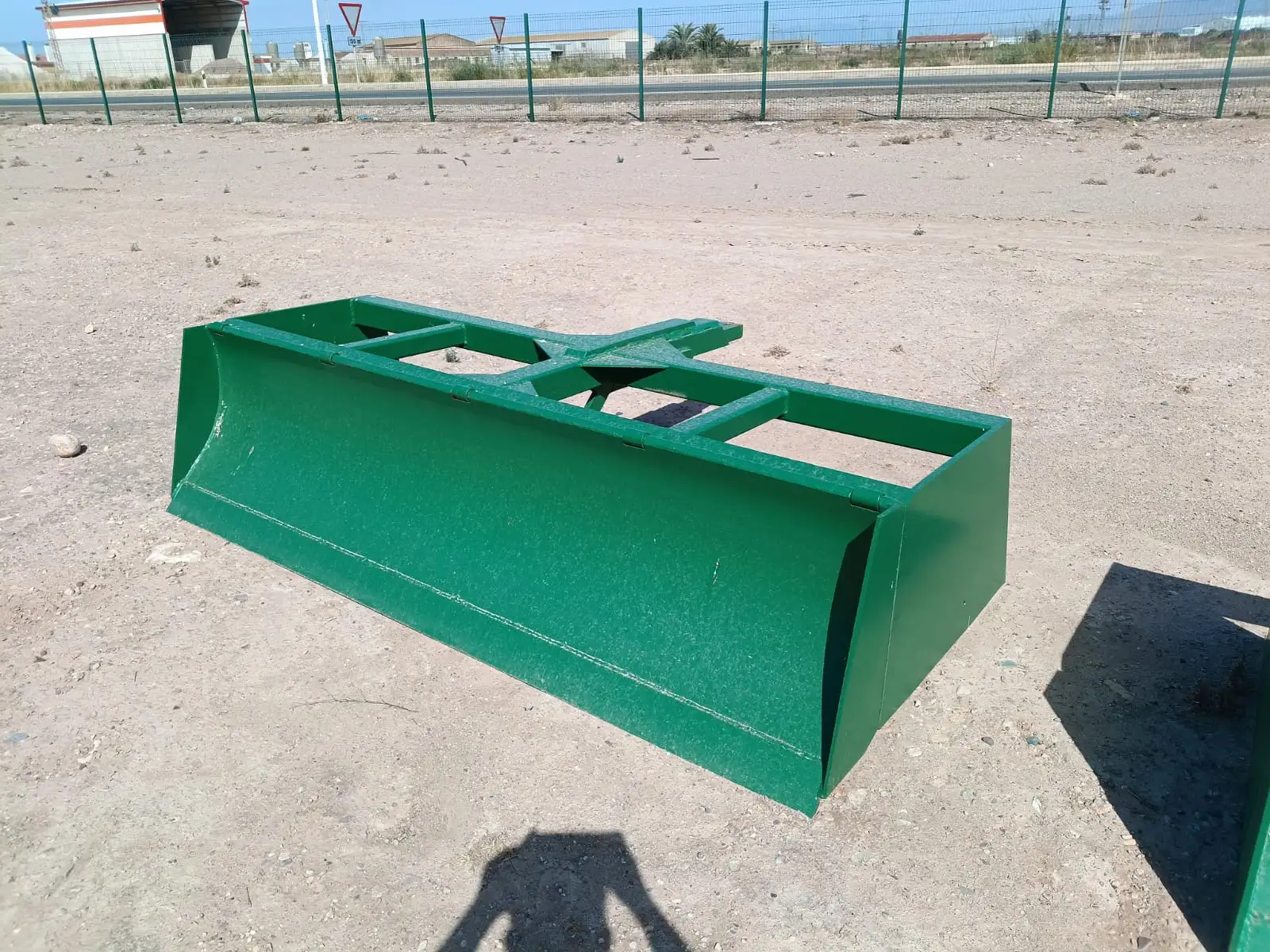 Trajilla con enganche de lanza - vista 1