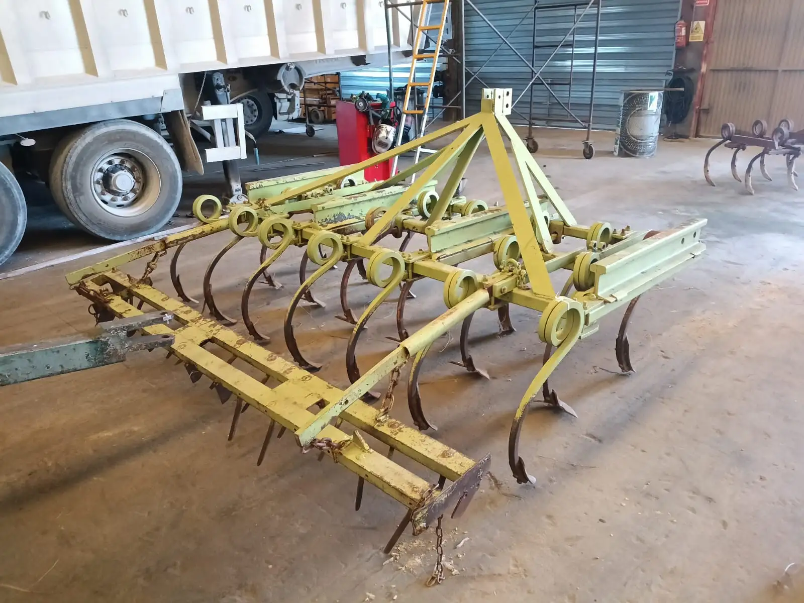 Cultivador de 3 filas - Imagen del producto