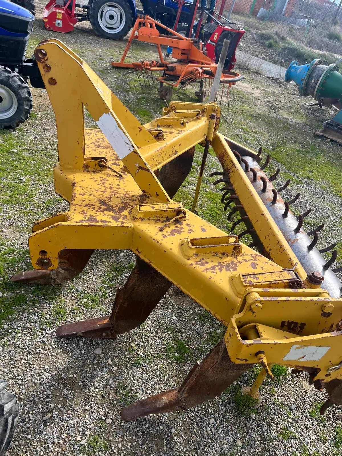 Topos Subsolador de 5 púas con rulo (MARTORELL) | cultivadores