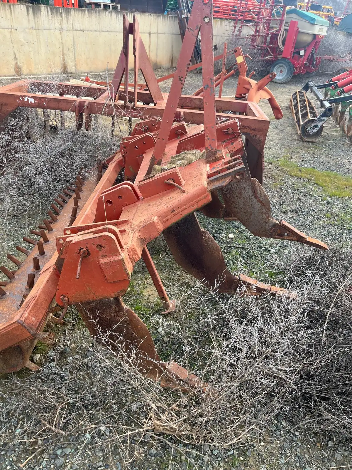 Topo subsolador con rulo de púas - vista 2