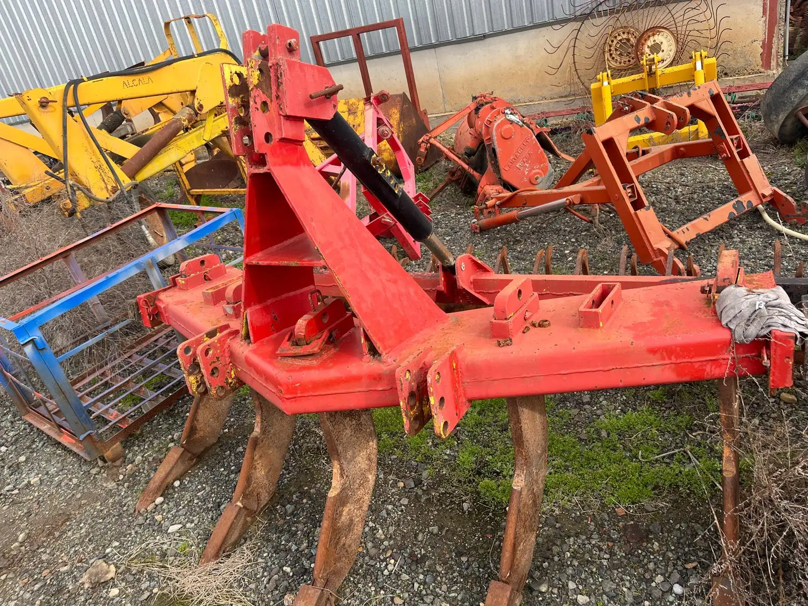 Topo subsolador con rulo y botella hidráulica - vista 2