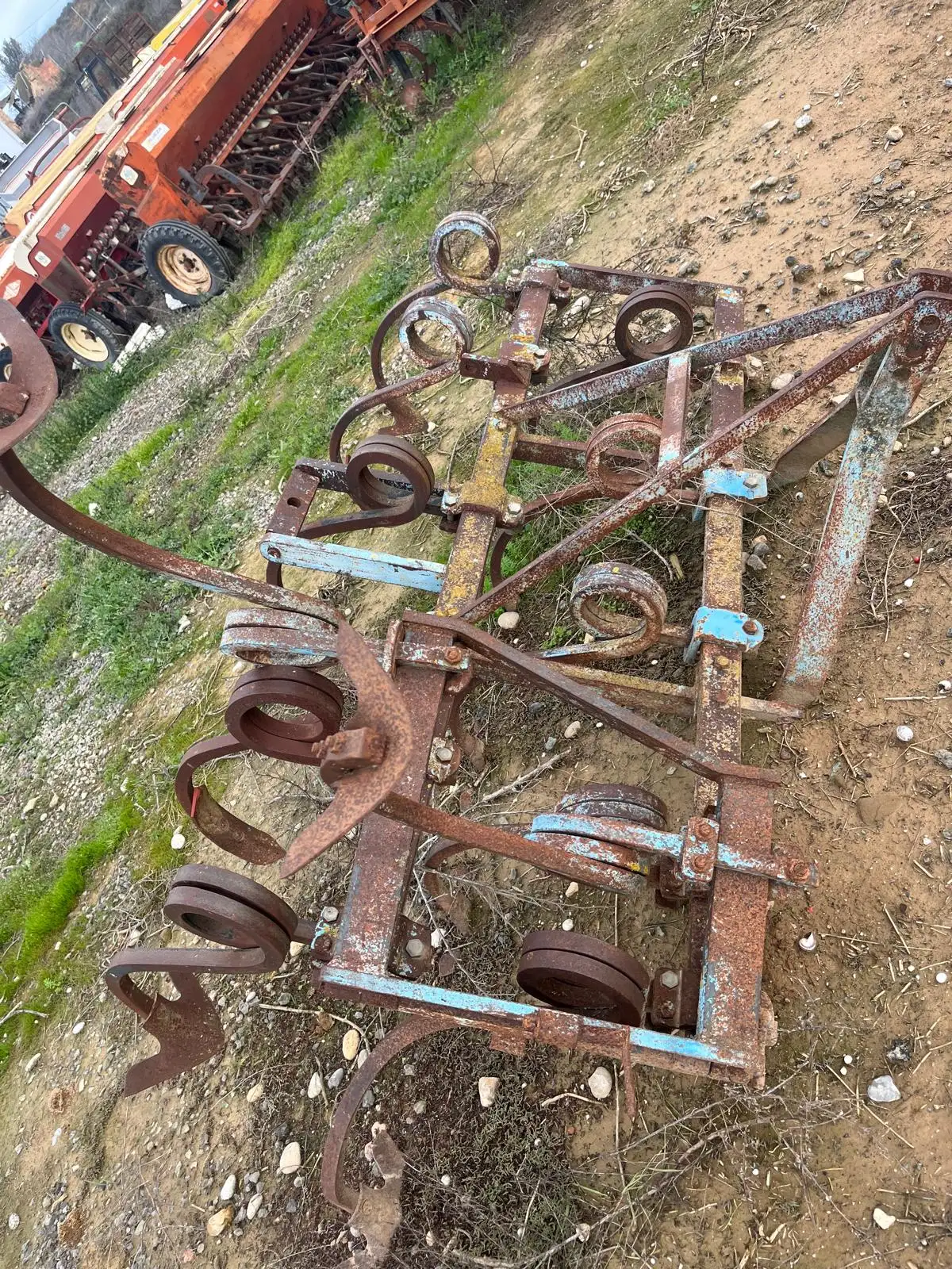 Cultivador de 9+2 brazos de 27 de rosco artesanal - Imagen del producto