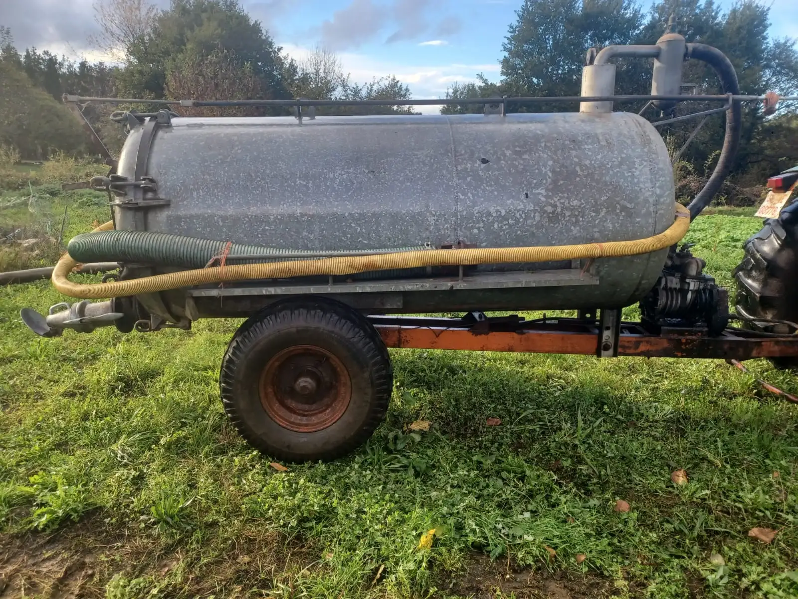 Cuba de purines de 3000l con lanza recta  y documentación - Imagen del producto