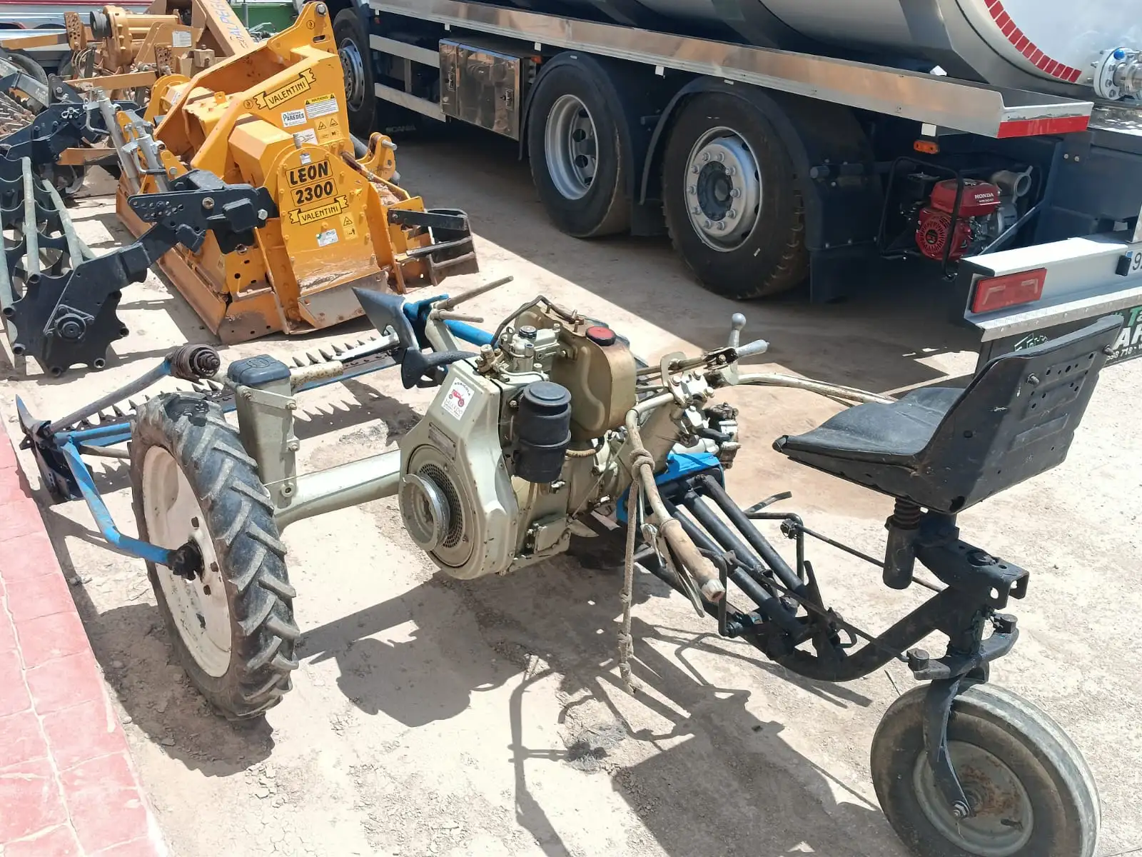 Motosegadora - vista 3