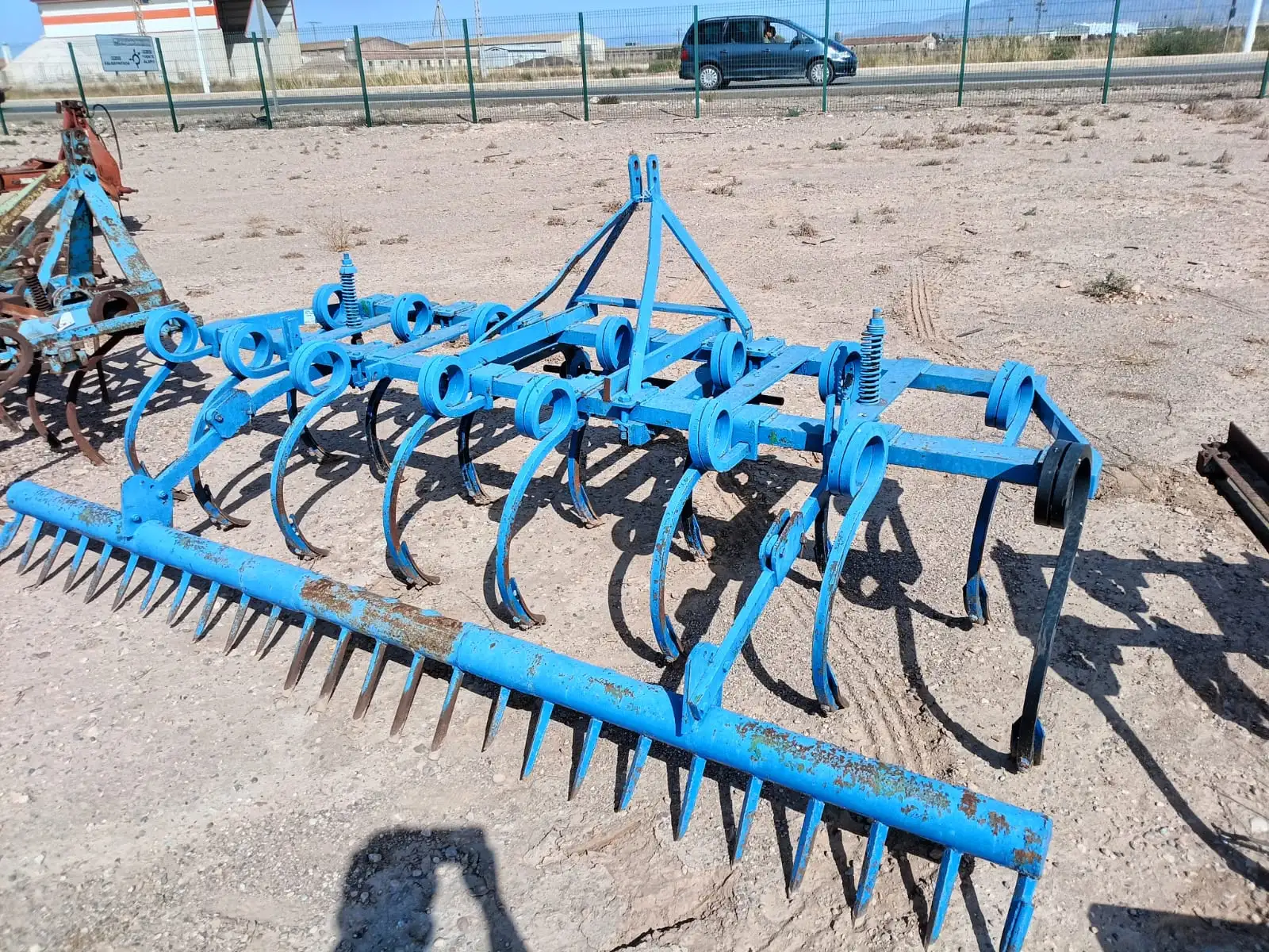 Cultivador agricola de 15 brazos de rosco - vista 2