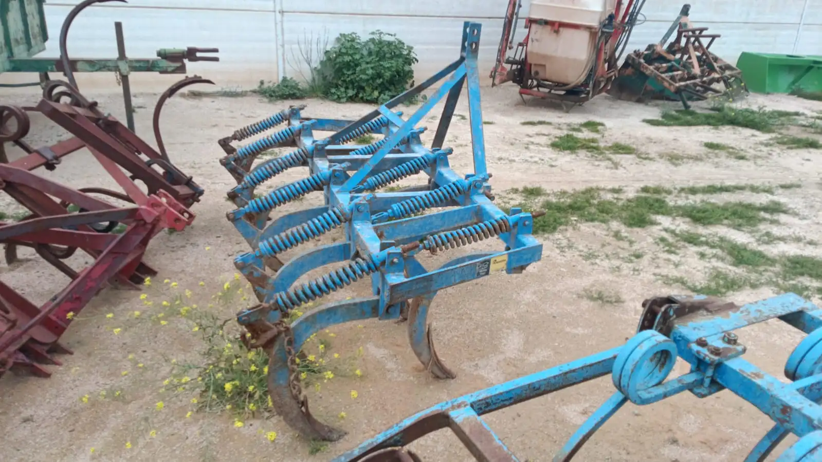 Cultivador de 11 brazos con muelles - Imagen del producto