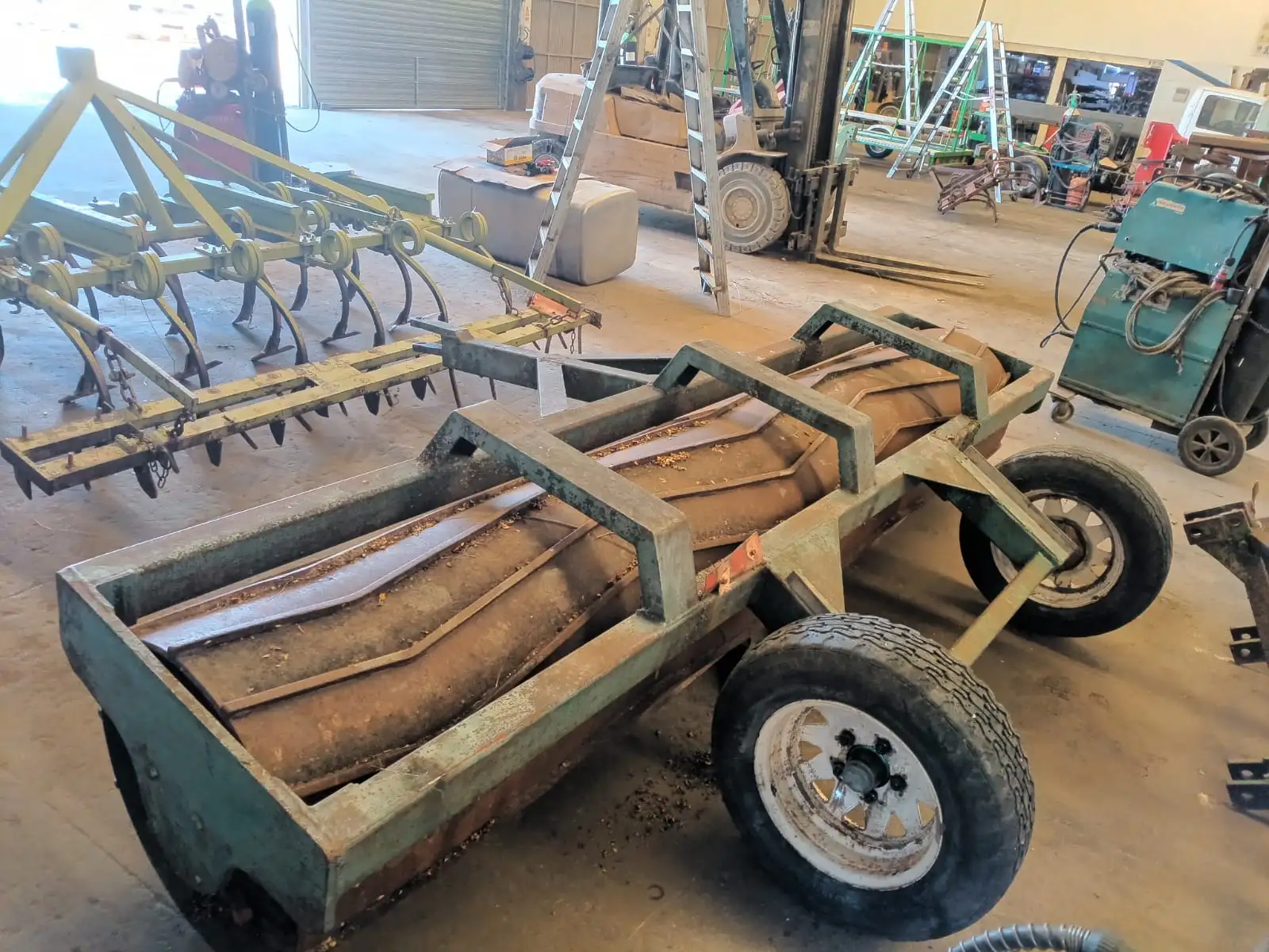 Rodillo de 3,5m y tubo de 550-10 - vista 2