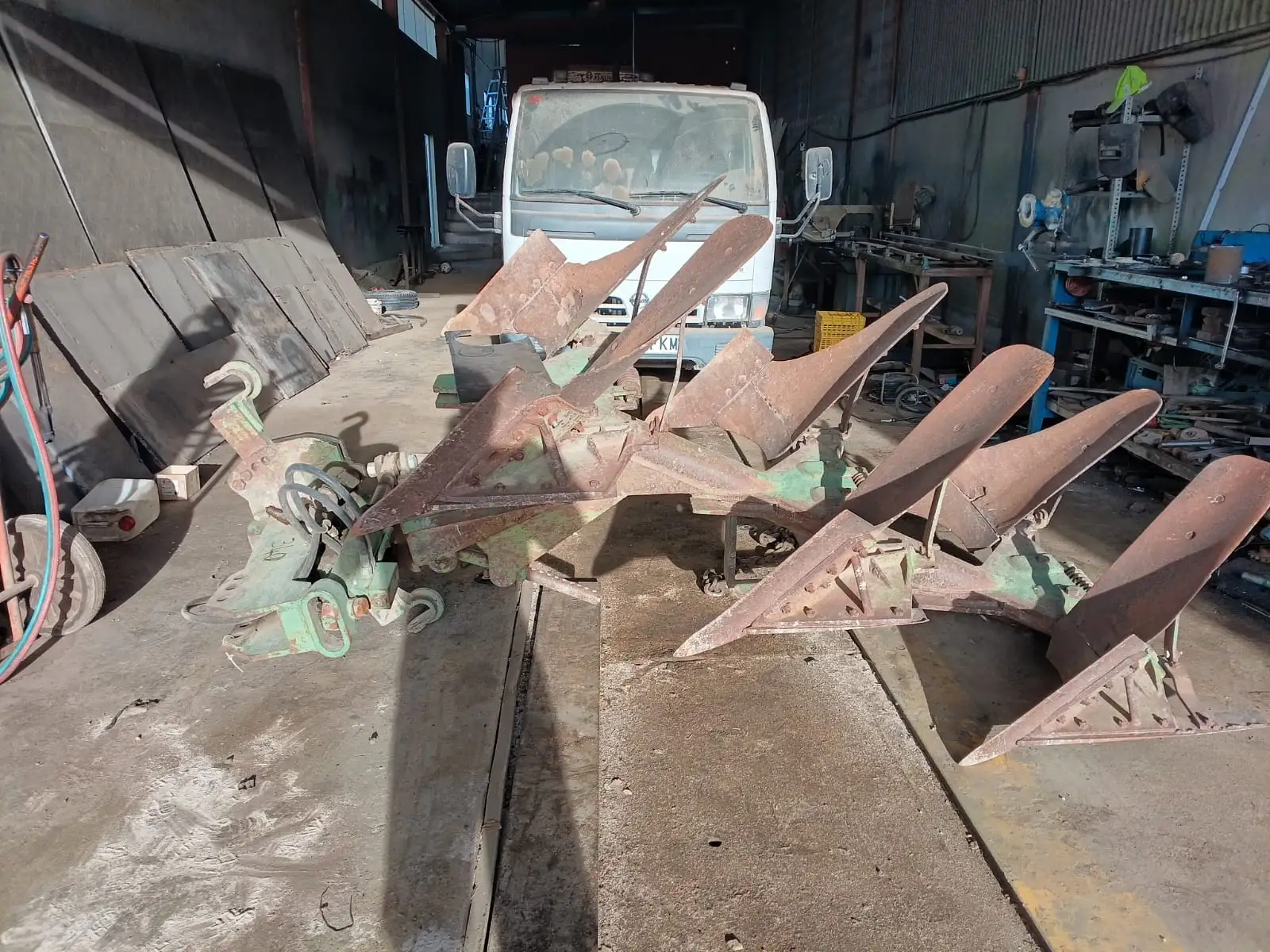 Vertedera de 3 cuerpos marca Novel - Imagen del producto