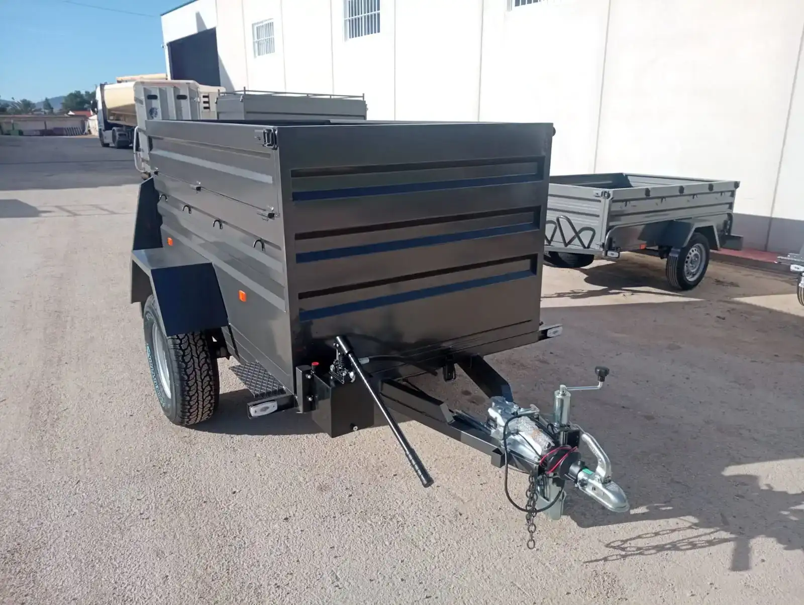 Remolque basculante todoterreno 1 eje 2200x1300x600+300 - vista 3