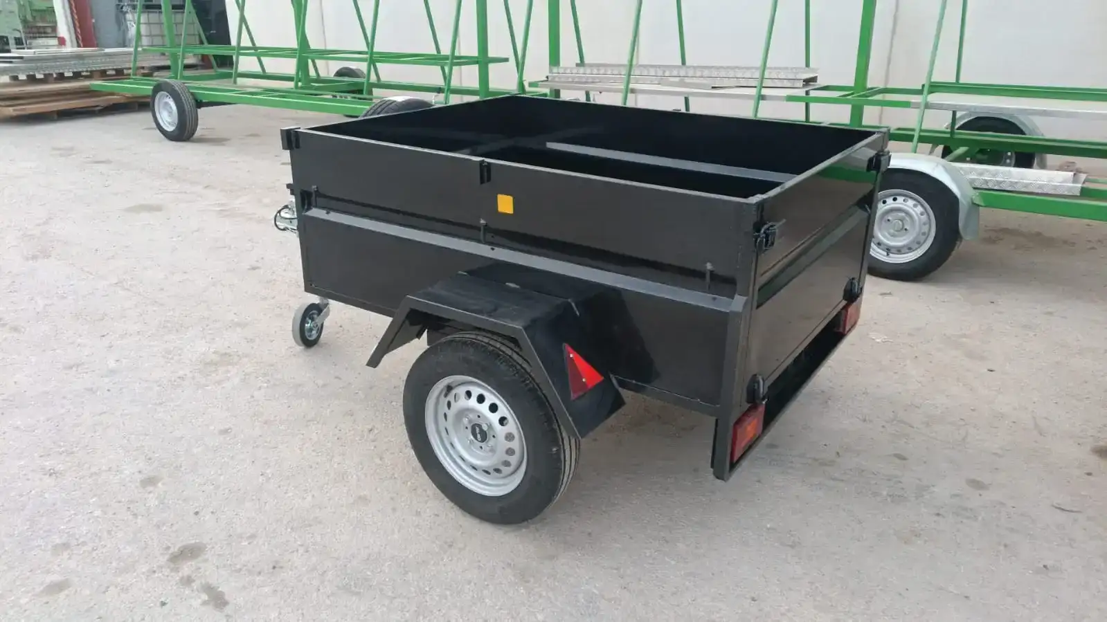 Remolque caja fija 1 eje 1550x1200x520 - vista 2
