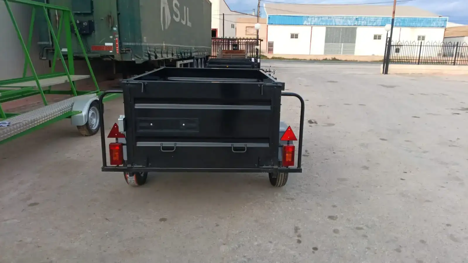 Remolque semibasculante 1 eje 1800x1300x750 - vista 3