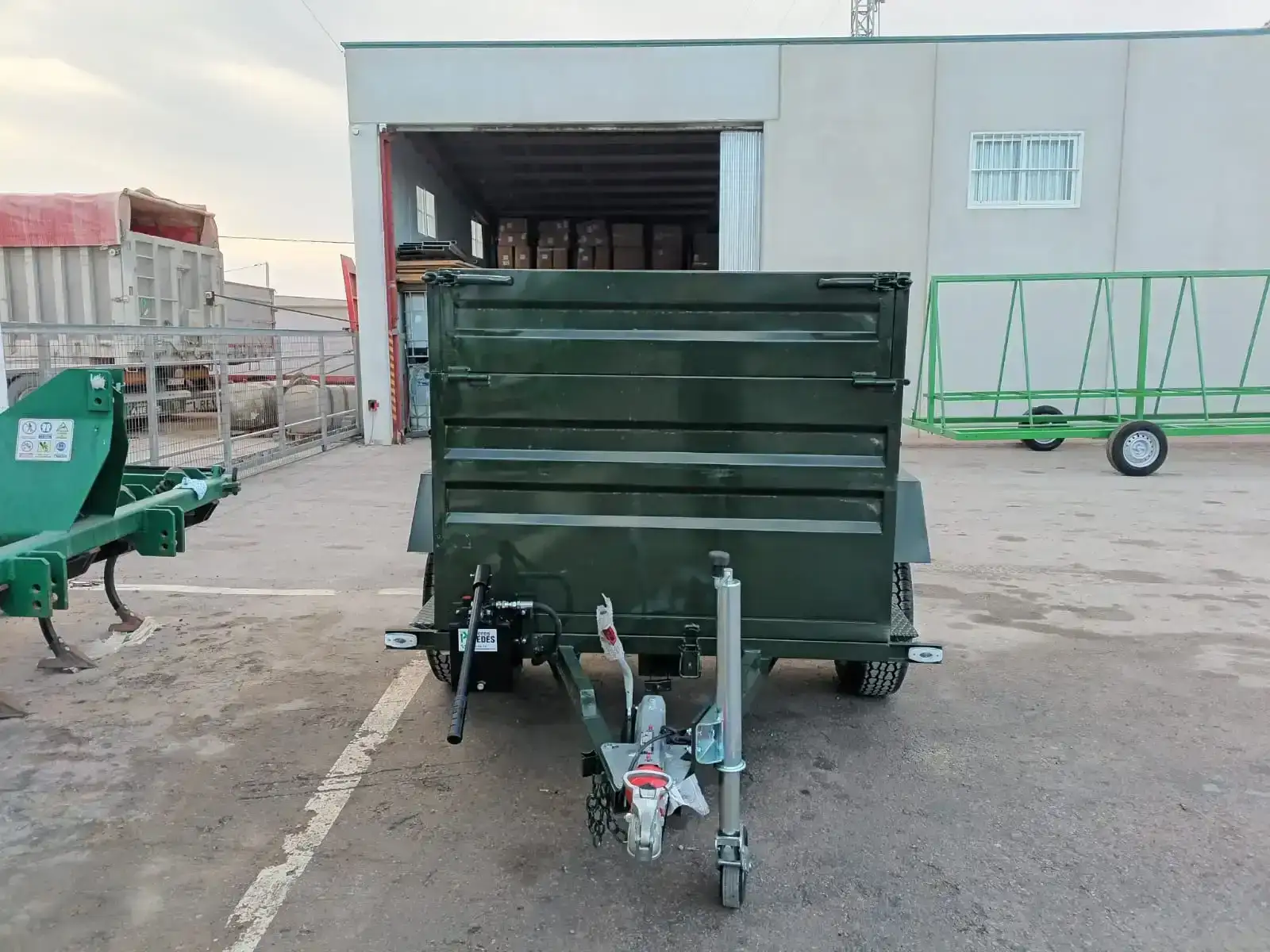 Remolque basculante todoterreno 1 eje 2000x1300X600+300 - vista 4