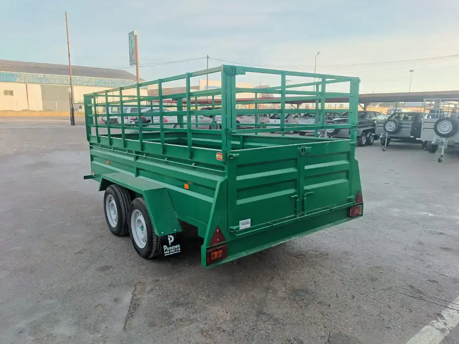 Remolque caja fija 2 ejes 3500X1600X600+600 - vista 2