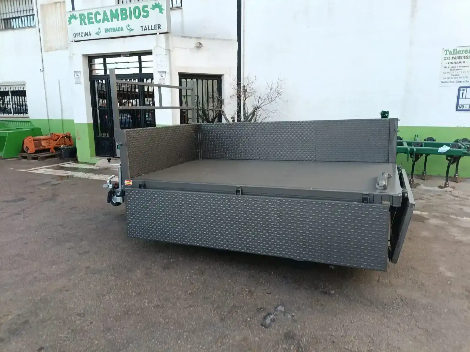 Remolque basculante 2 ejes 2600x1600X500 - vista 10