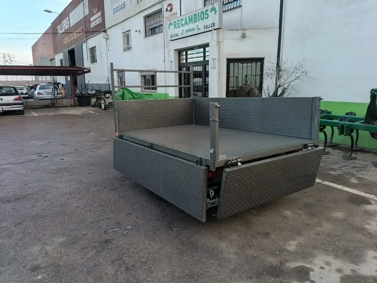 Remolque basculante 2 ejes 2600x1600X500 - vista 12