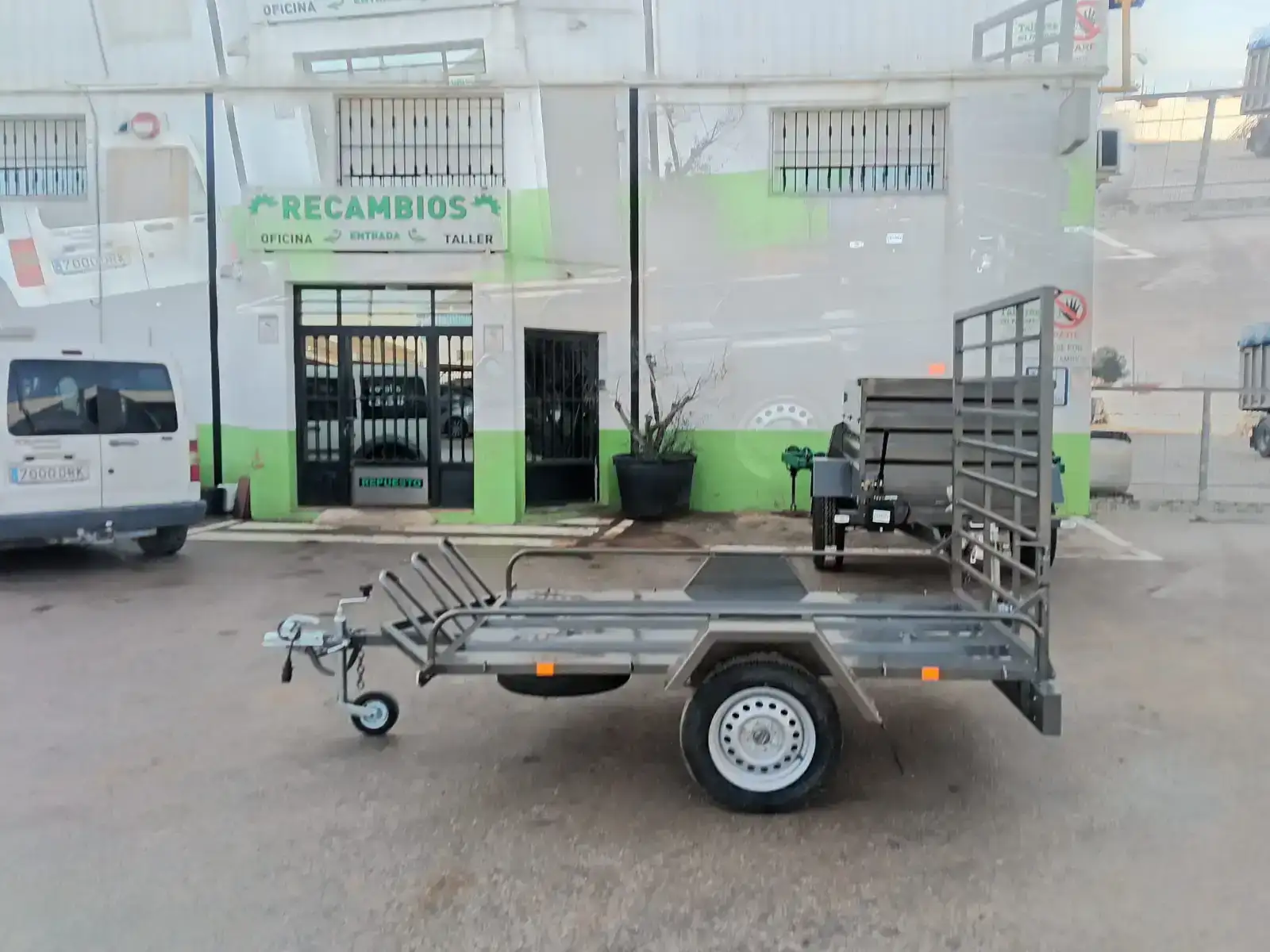 Remolque porta quads + motos - vista 5