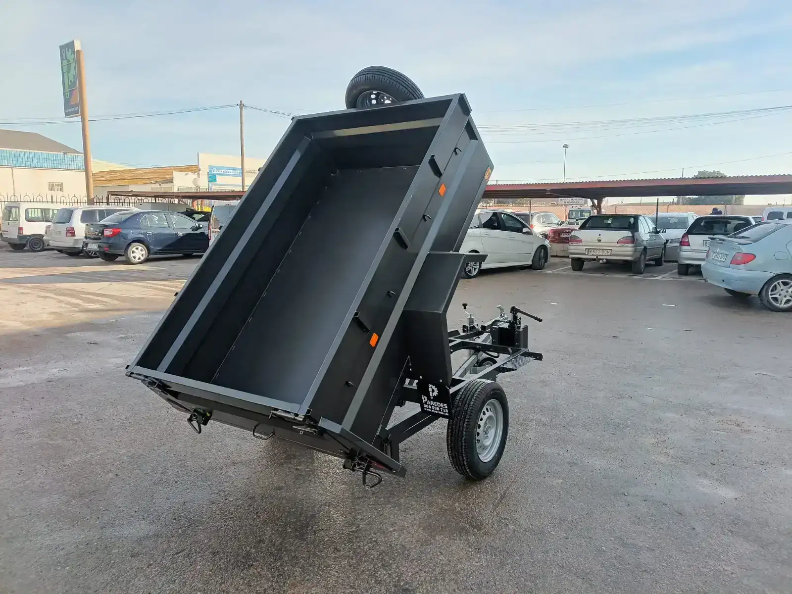 Remolque basculante 1 eje 2000x1300x500 - vista 2