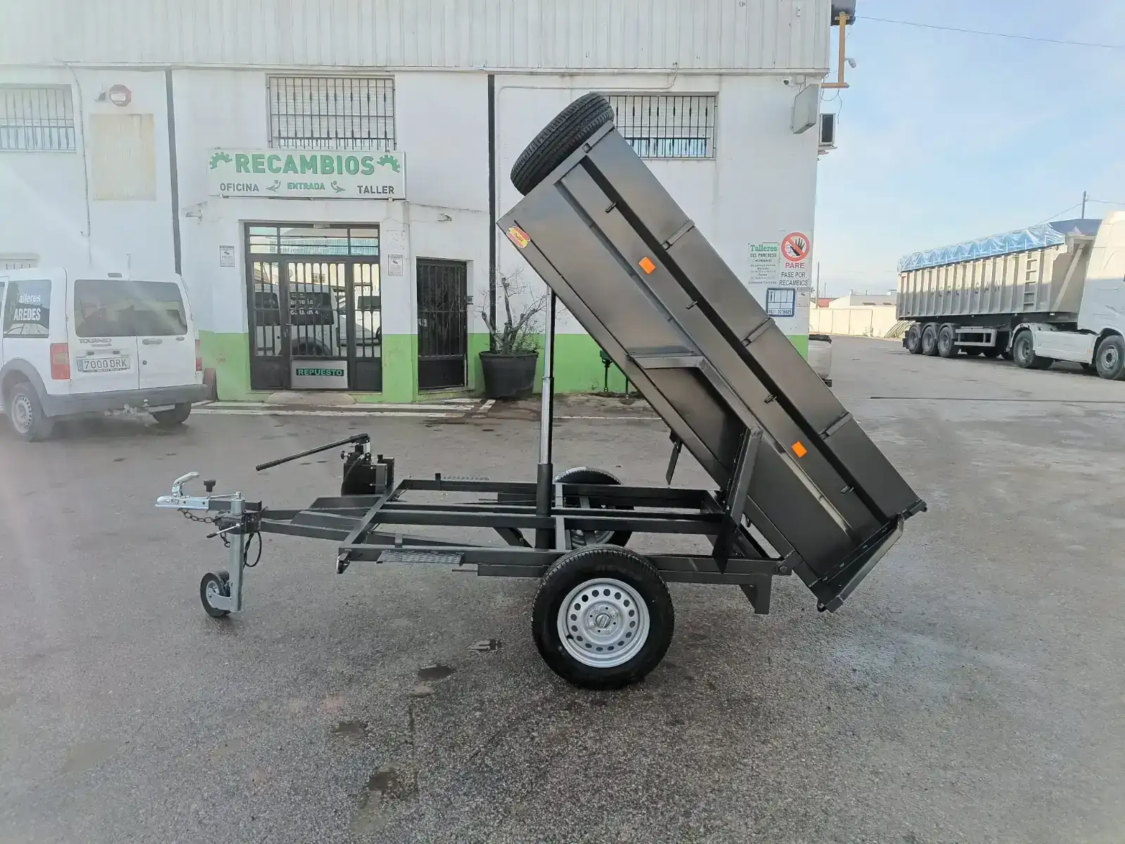 Remolque basculante 1 eje 2000x1300x500 - vista 6