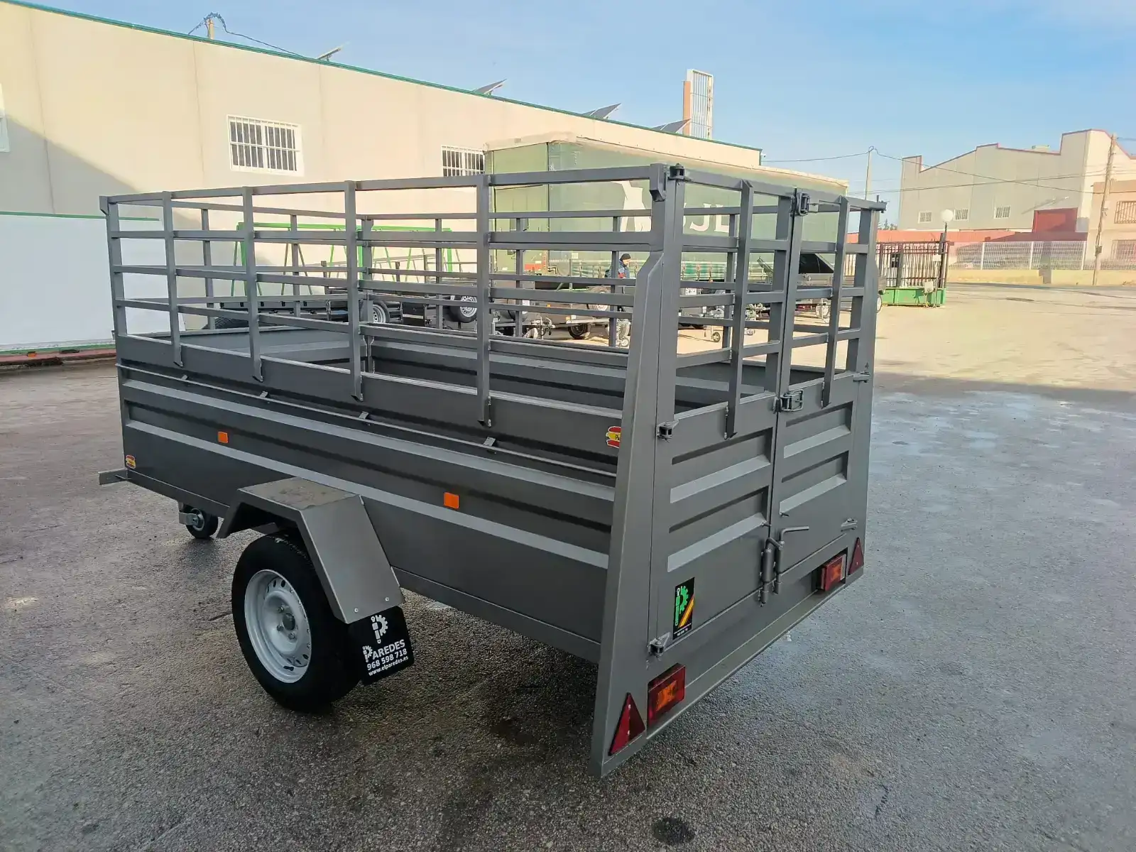 Remolque caja fija 1 eje 2900x1500x500+500 - vista 2