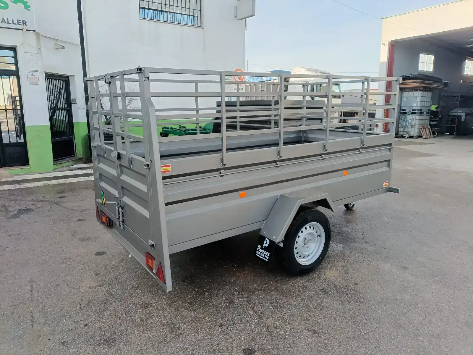 Remolque caja fija 1 eje 2900x1500x500+500 - vista 4