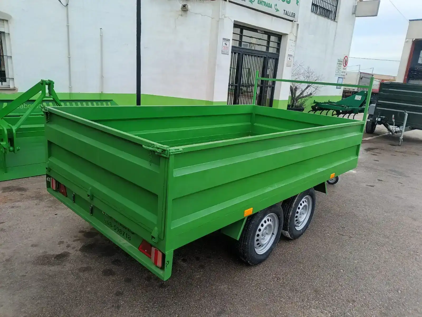 Remolque caja fija 2 ejes 3000x1600x500 - vista 2