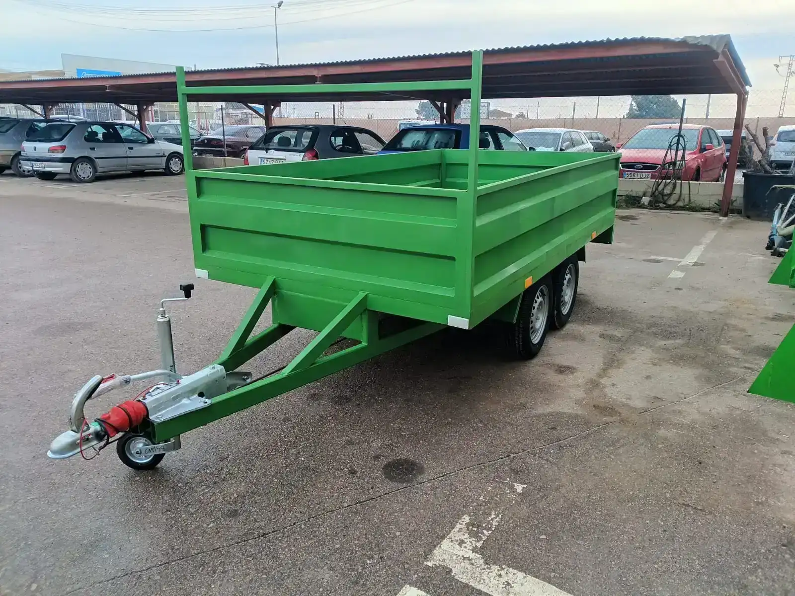 Remolque caja fija 2 ejes 3000x1600x500 - Imagen del producto