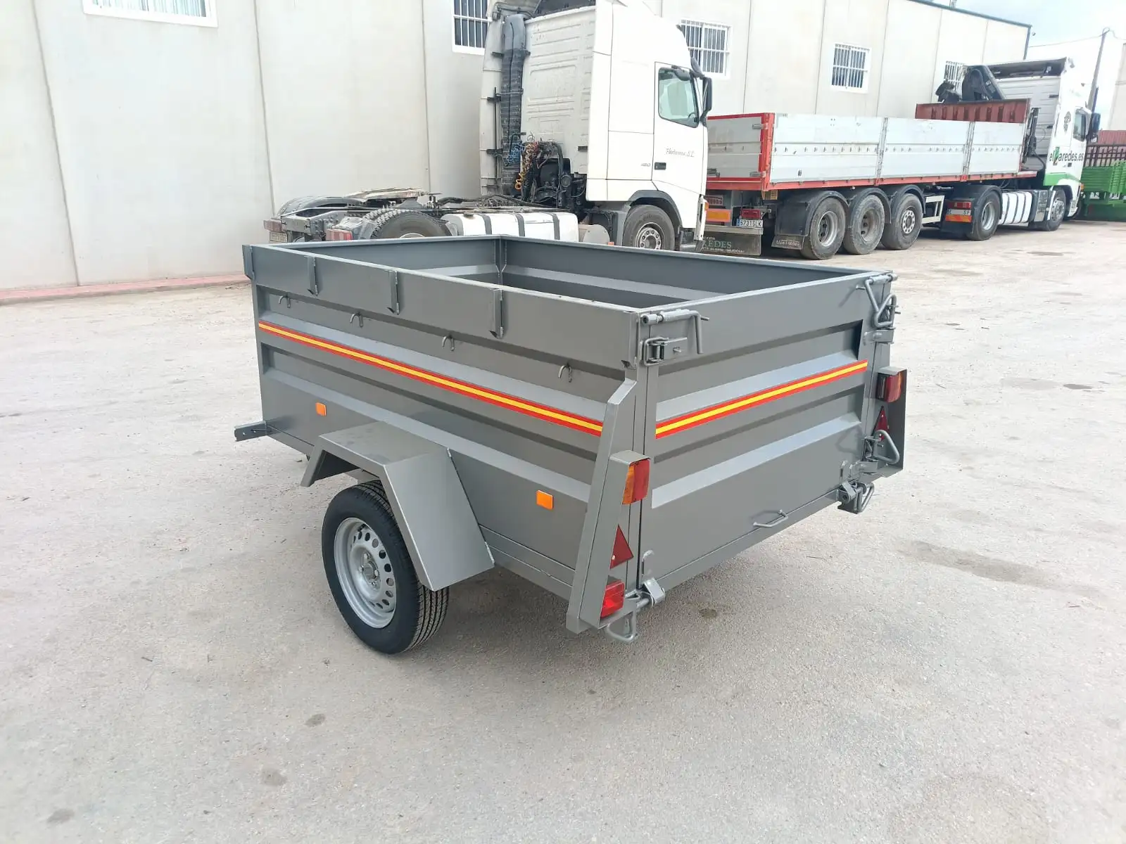Remolque basculante por inercia con cabrestante 2000x1300x700 - vista 6