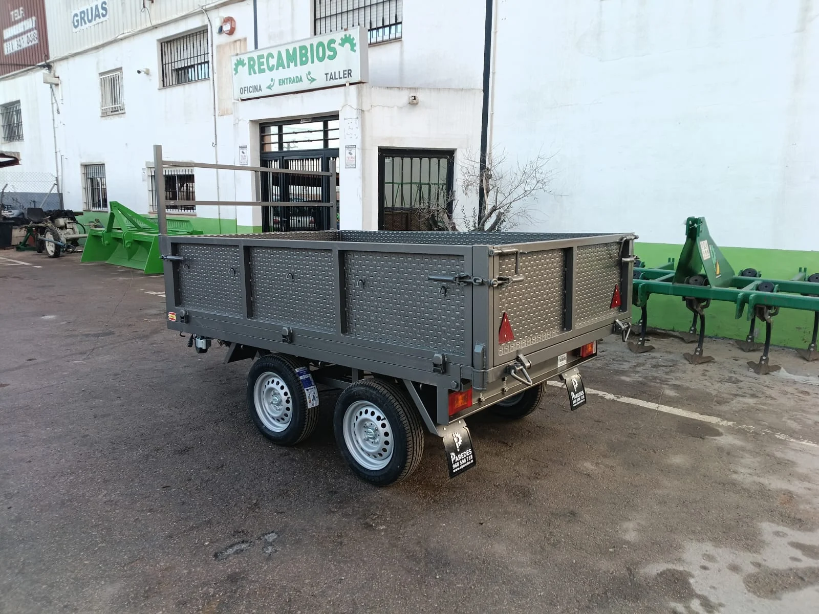 Remolque basculante 2600x1600X500 2 ejes - vista 7