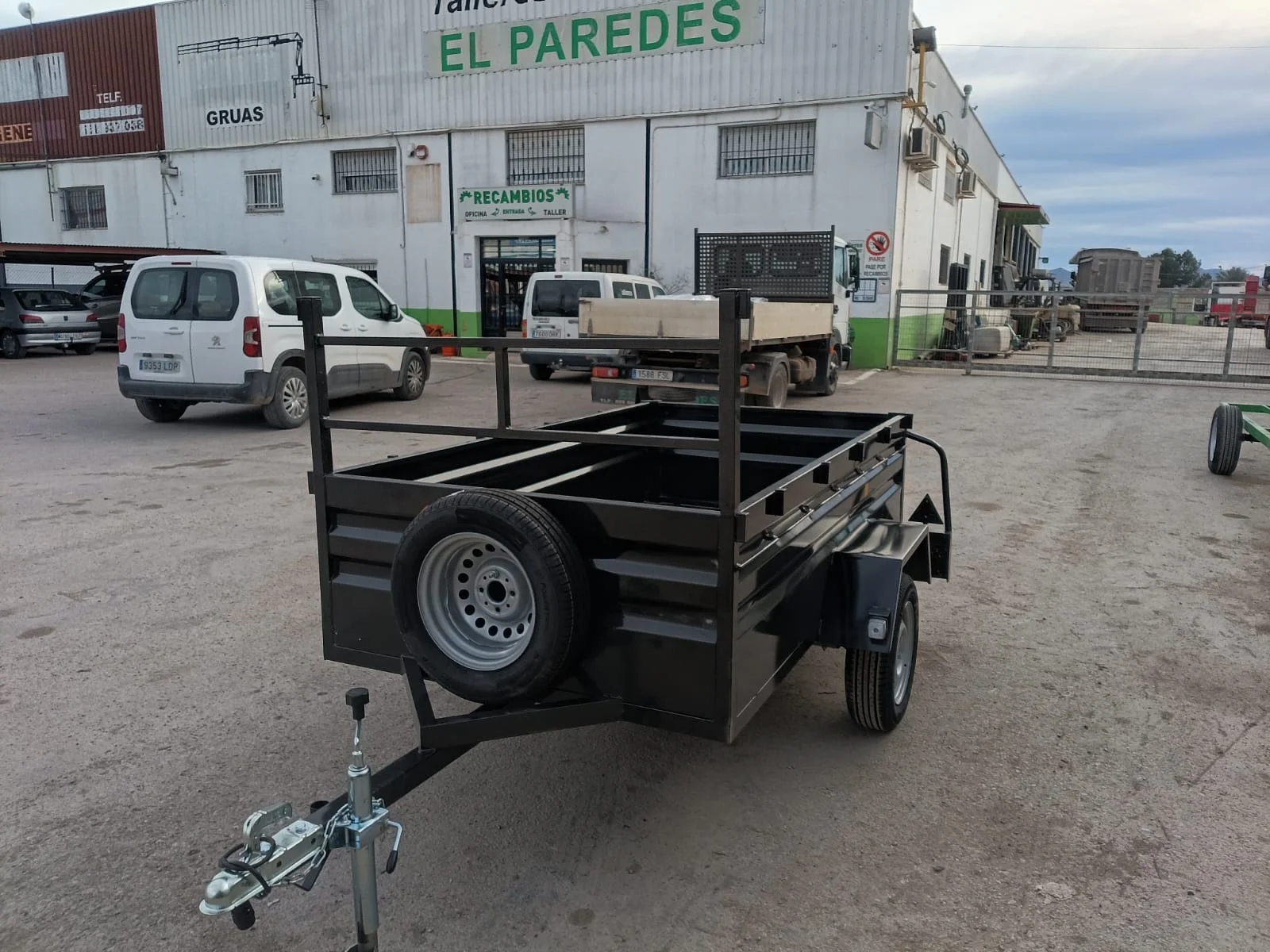 Remolque caja fija 2200x1300x500 - vista 2