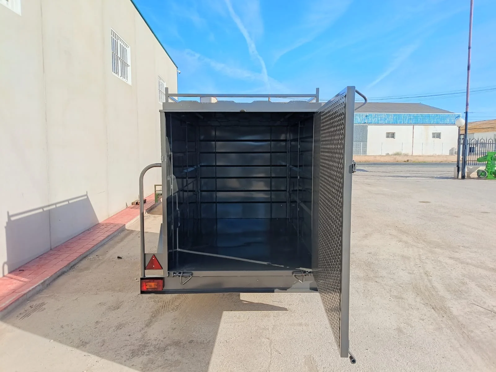 Remolque furgón de 2400x1400x1400 - vista 5