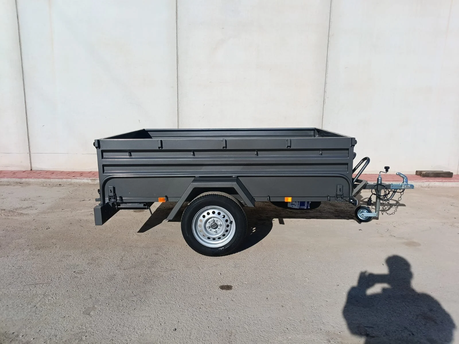 Remolque porta motos + carga 2200x1300x500 - vista 2