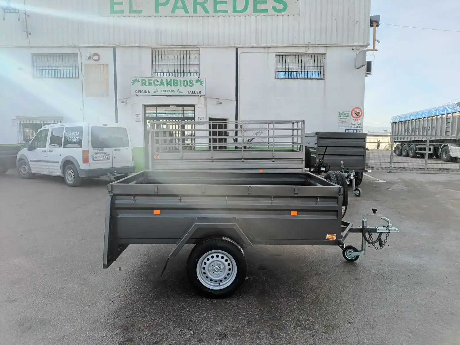 Remolque caja fija 1 eje 2200x1300x500 - vista 5